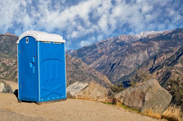 Best Deluxe Portable Toilet Rental  in Fairfax, IA